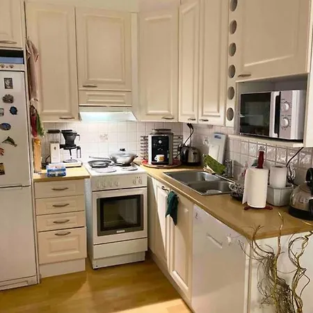 Spacious 2-room With Covered Balcony Järvenpää