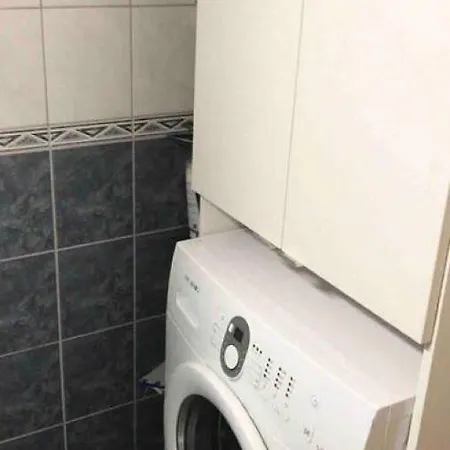 Lejlighed Spacious 2-room With Covered Balcony *